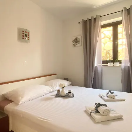 La Perla Apartment *