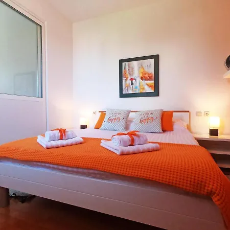 La Perla Apartment *